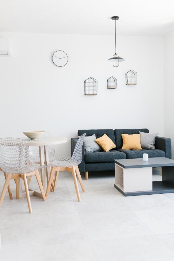 Apartmani Toma ปาโกชตาเน ภายนอก รูปภาพ